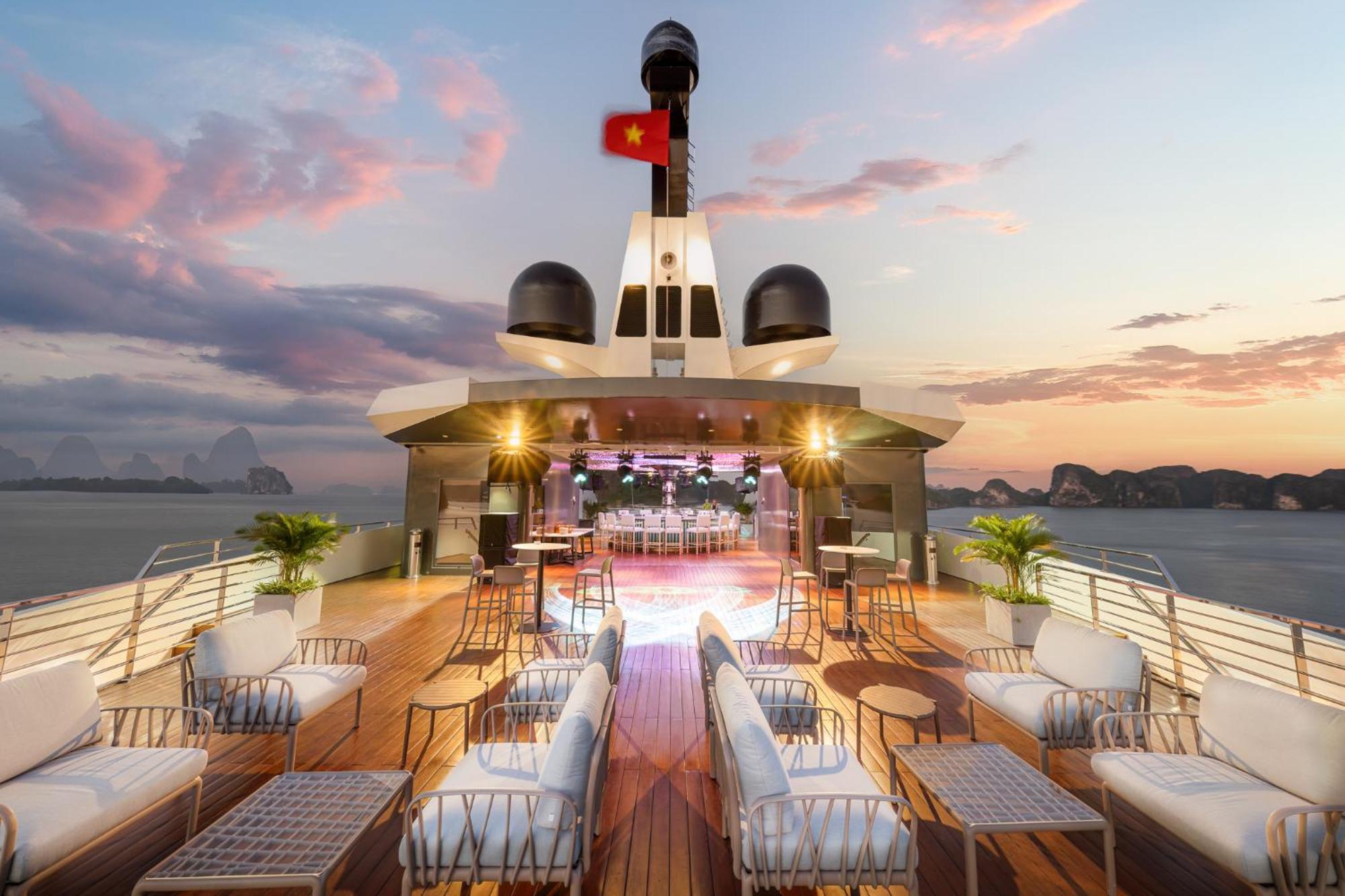 Grand Pioneers Halong Bay Cruise 1 Hotel Ha Long Exterior photo